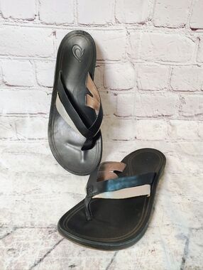 OluKai Kaekae Leather Toe Stop Women's Sandals 9 Silver Black